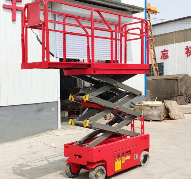 四川移动剪叉式升降机